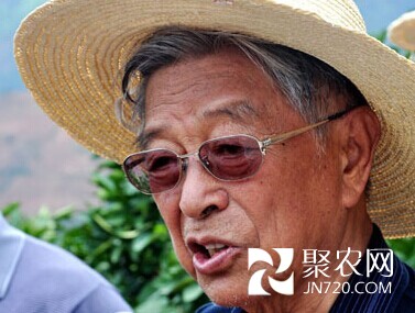 褚時健:我已經(jīng)甘心了,我筋疲力盡了